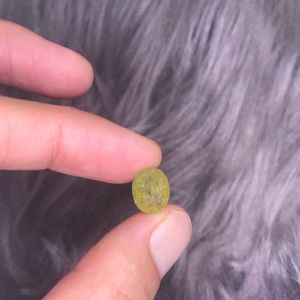 4.25 ct garnet gemstone